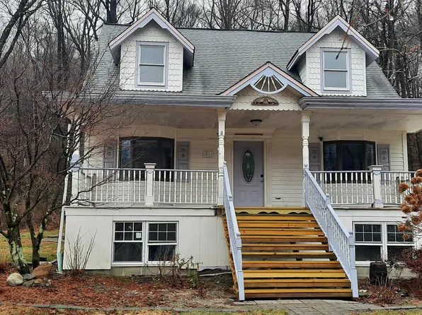 81 Beekman Dr, Kent Lakes, NY 10512