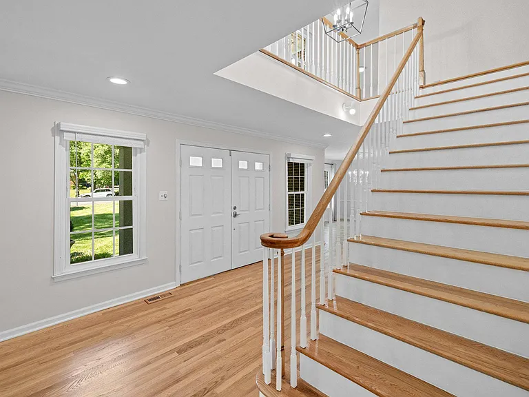 6609 Heidi Ct — Photo 29