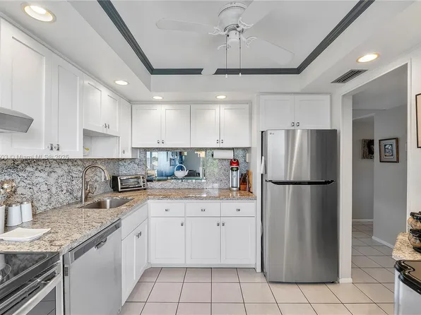 4800 Hillcrest Ln APT 514, Hollywood, FL 33021