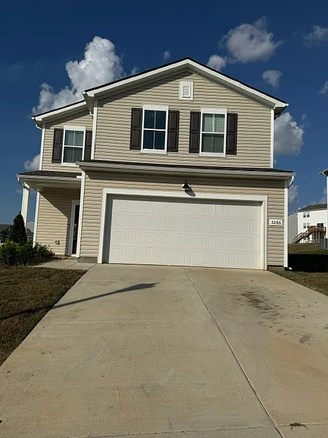 3 bed, 2.5 bath, 1922 sqft, $2,399 — Photo 2