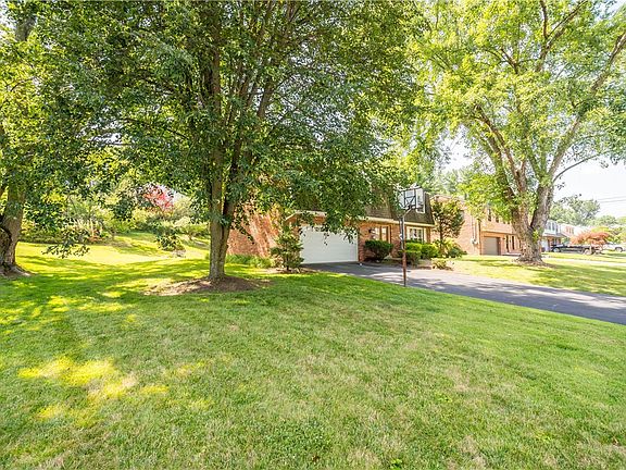2nd image of 6148 Great Dane Dr