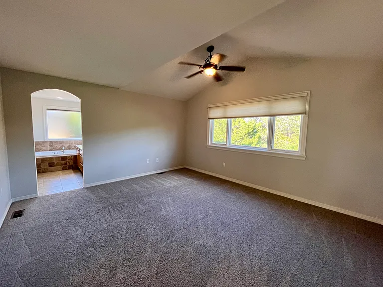 10046 Gwendelyn Ln — Photo 16