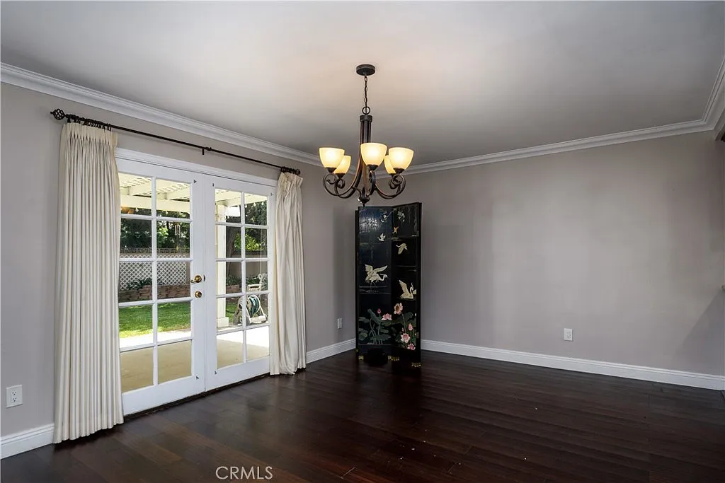 5 bed, 1782 sqft, $4,550 — Photo 4