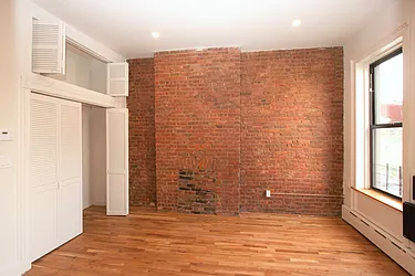 Rented by R New York