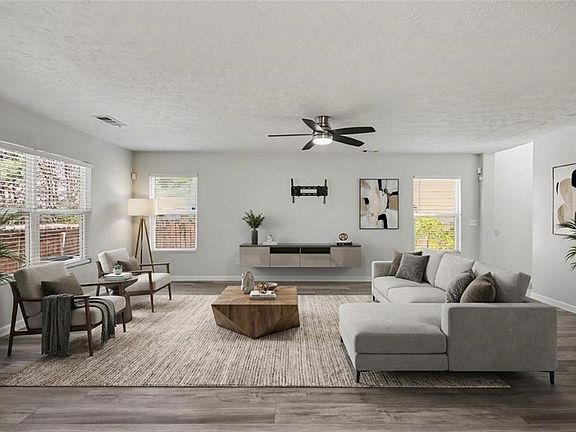 4th image of 301 Silver Spring St