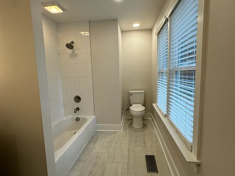 1206 Ackers St SW — Photo 18