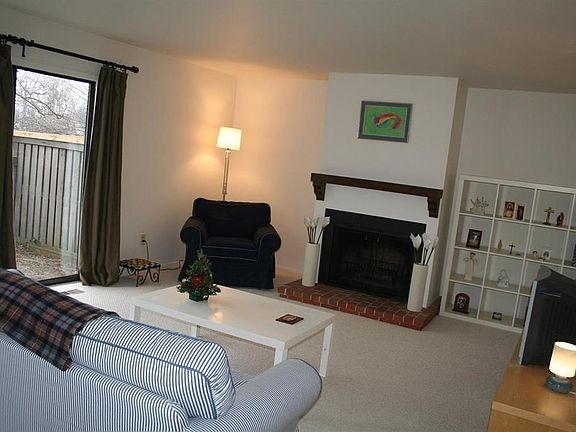 5th image of 2105 Pauline Ct