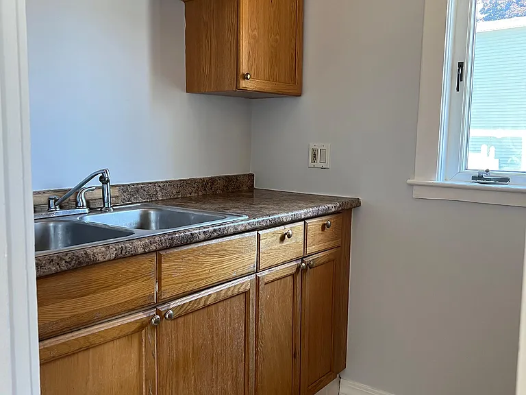 255 White St — Photo 4