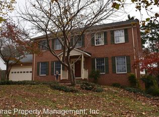 1926 White Lake Dr, Fredericksburg, VA 22407
