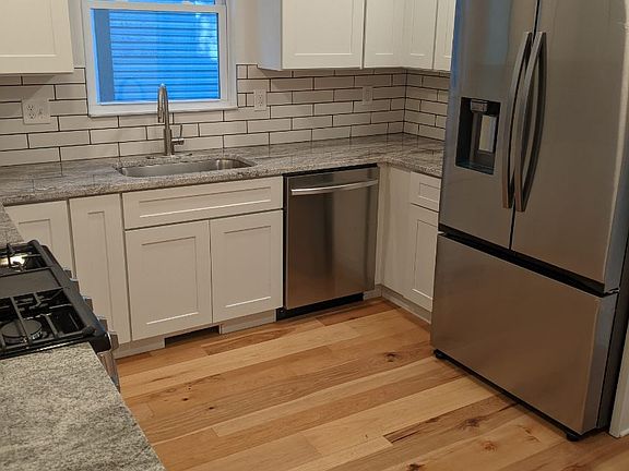2nd image of 780-782 Seymour Ave #780-782