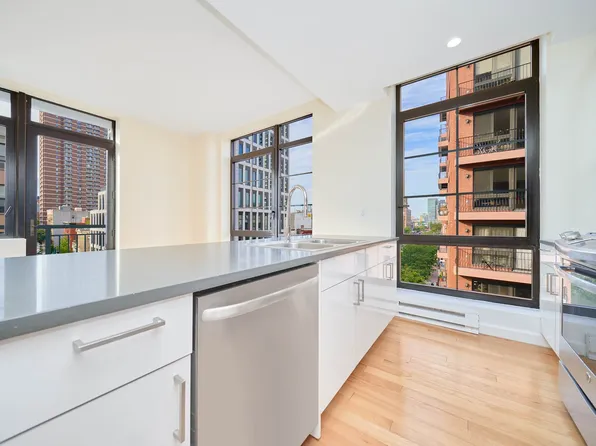 2211 3rd Avenue image 7 of 18