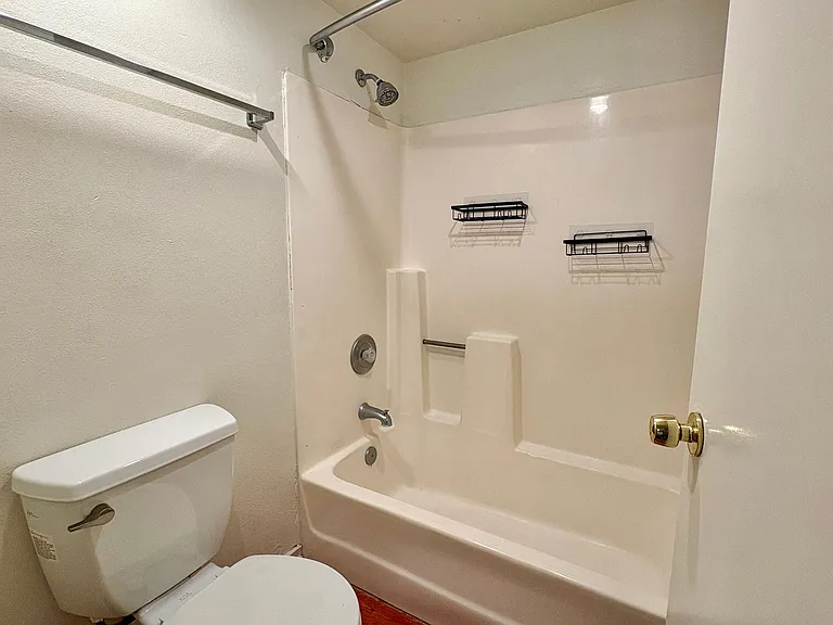1185 E Foothill Blvd #20 — Photo 11