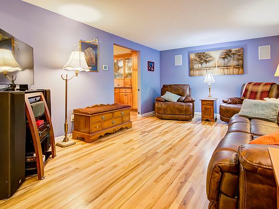 3rd image of 8114 Quailwood Ct
