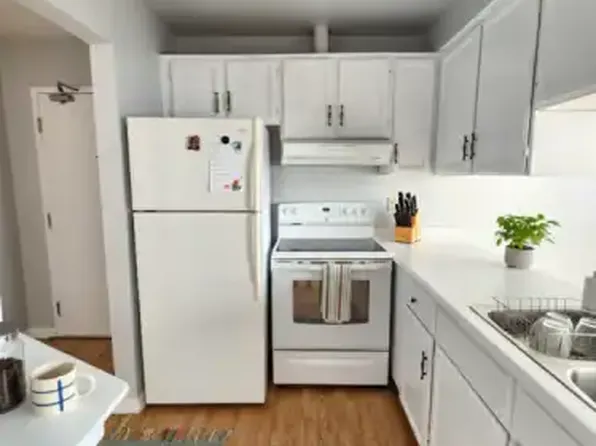 308 Malaga Rd #303, Oshawa, ON L1J 1N7