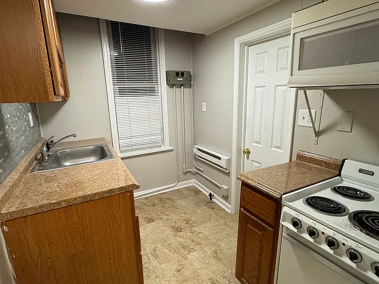516 3rd Ave #7 — Photo 8