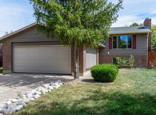 6704 S Gilpin Cir, Denver, CO 80122