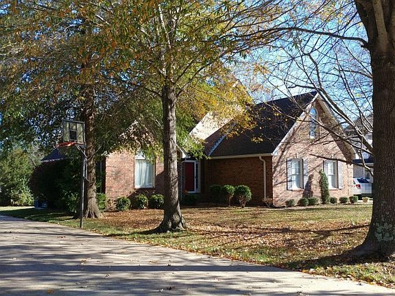 2nd image of 2714 Albany Ct