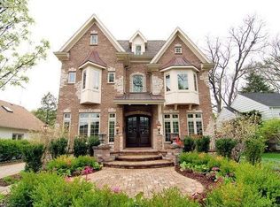 363 S Sleight St, Naperville, IL 60540