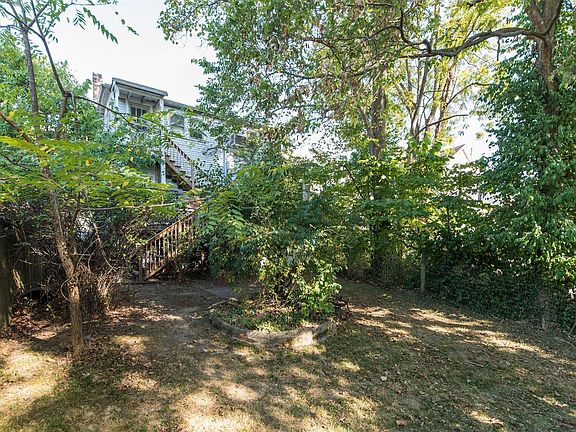 5th image of 305 Wallace Ave