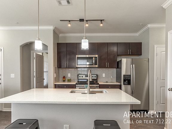 3rd image of 15909 Yorktown Crossing Pkwy #1033-961