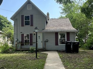 1217 Oak St, Beloit, WI 53511