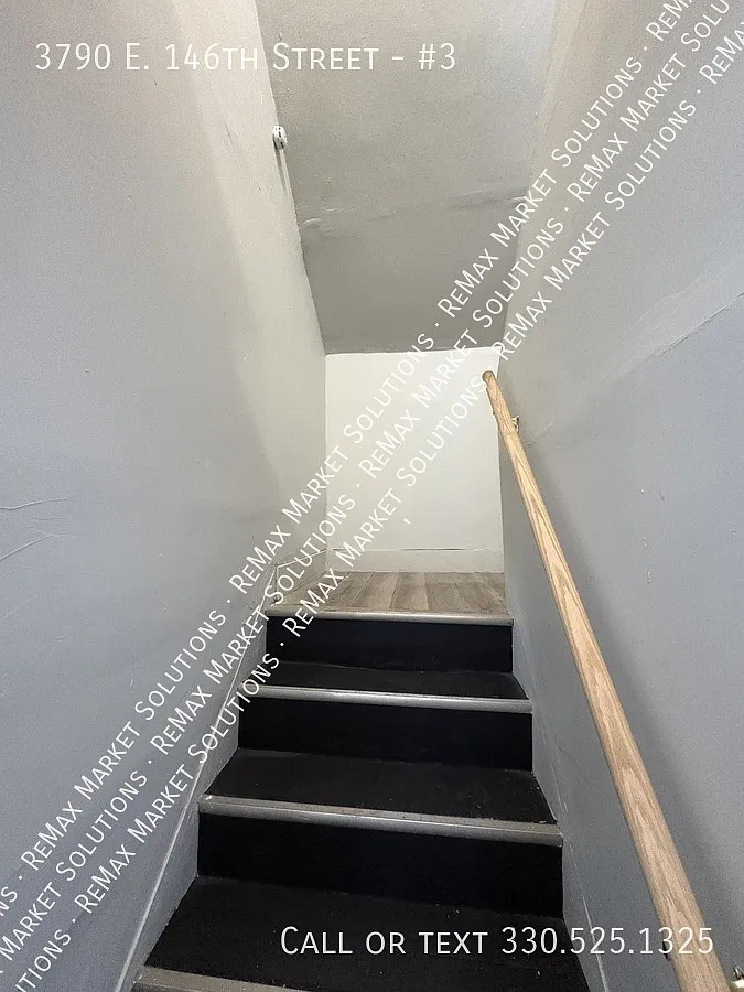 Studio Apartment Available! — Photo 2