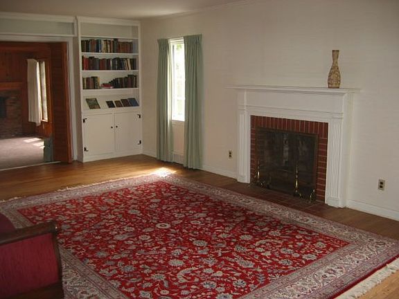 Formal Living Room W/Hardwood