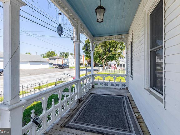 5th image of 6 Sickler St