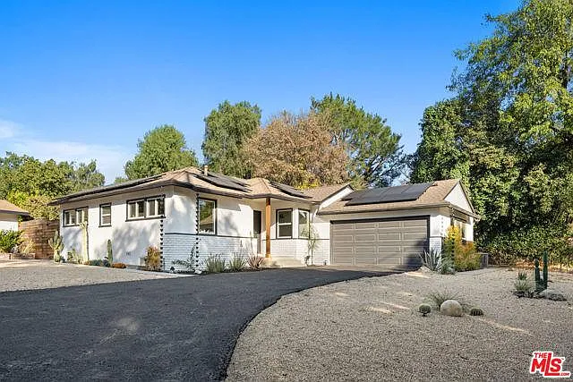 10601 Foothill Blvd #A — Photo 1
