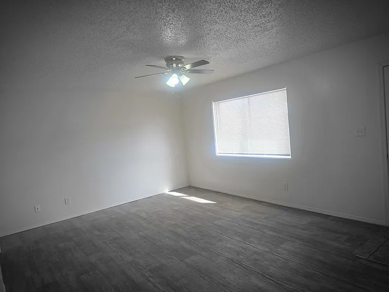 409 River Rd — Photo 9