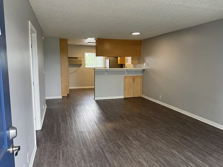 Villa Del Sol Apartments — Photo 45