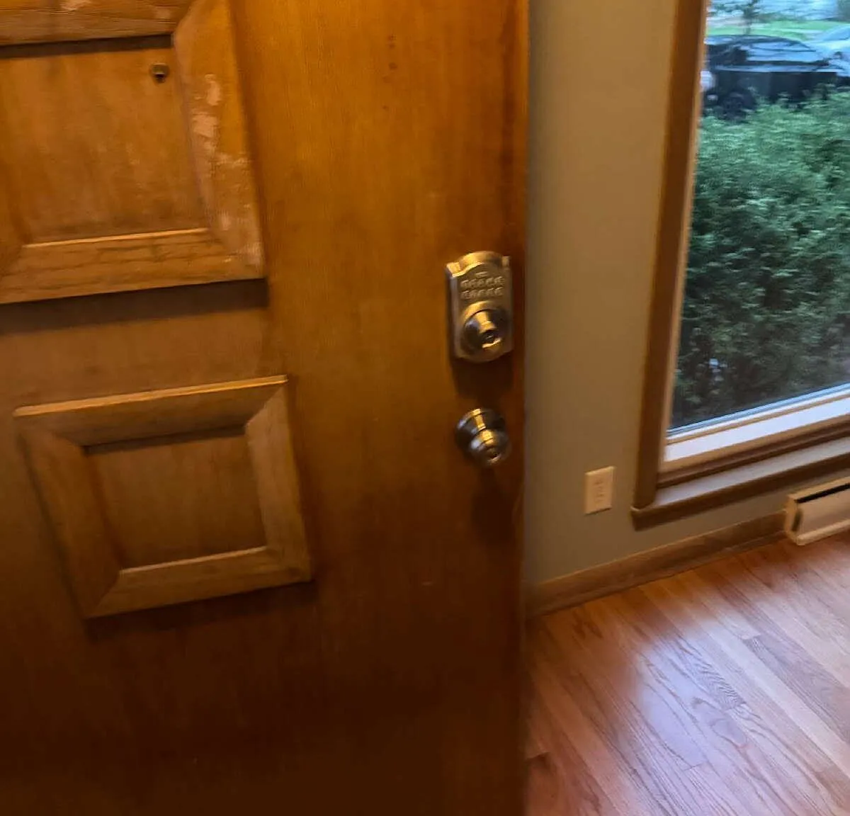2 bed, 1.0 bath, 1027 sqft, $1,495 — Photo 3