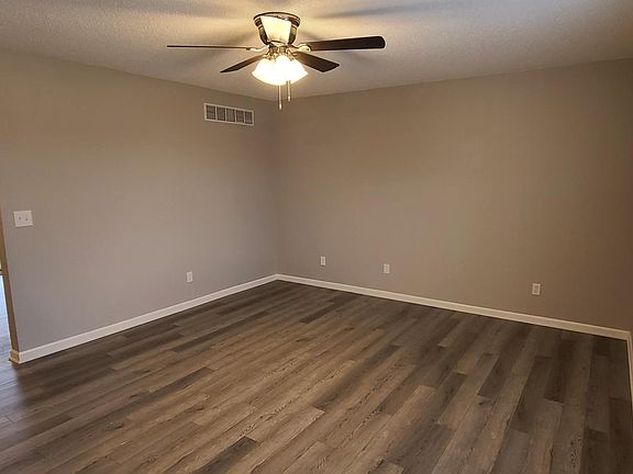 3rd image of 4520 NW 57th St