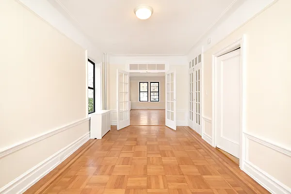 Rented by Compass | media 13