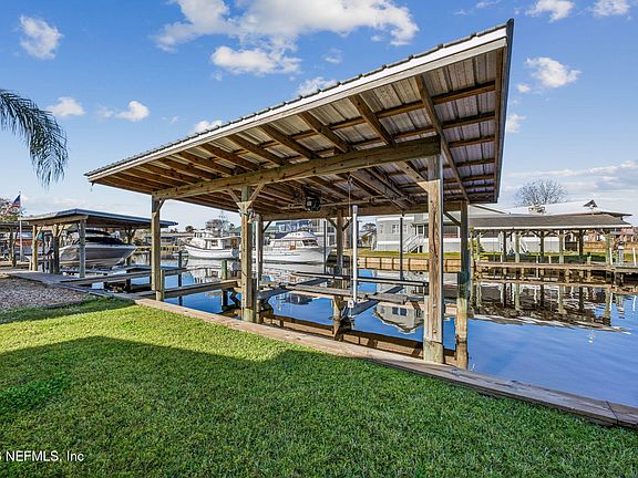 2nd image of 170 MOONLITE Drive