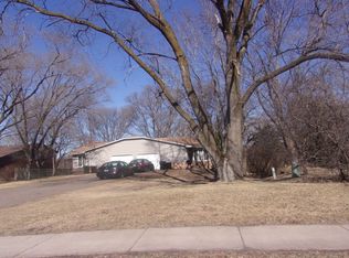 925 93rd Ave NW, Coon Rapids, MN 55433