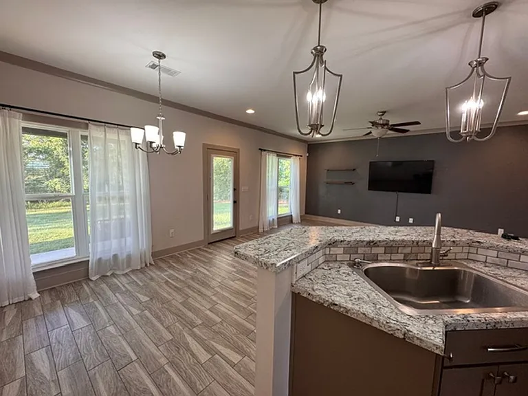 10 Shadow Wood Ln — Photo 4