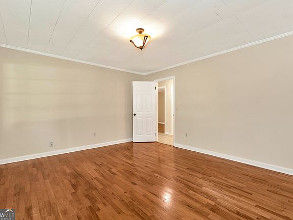 4th image of 4188 Commerce Rd