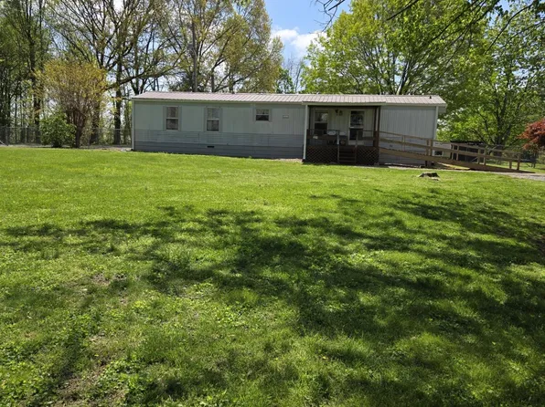 331 Community Dr, Madisonville, TN 37354