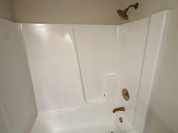 5th image of 204 Joellen Dr #206