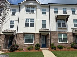 1343 Harvest Park Ln, Suwanee, GA 30024