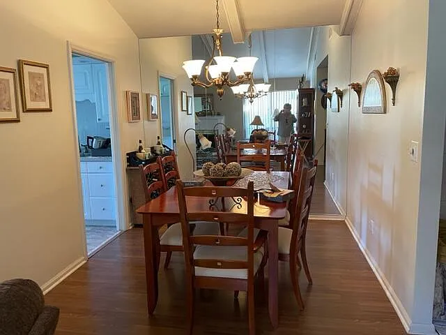 3 bed, 2.0 bath, 1480 sqft, $6,500 — Photo 4