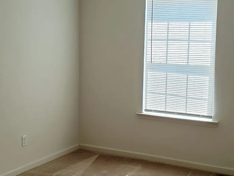 6428 Creekbend Dr — Photo 19