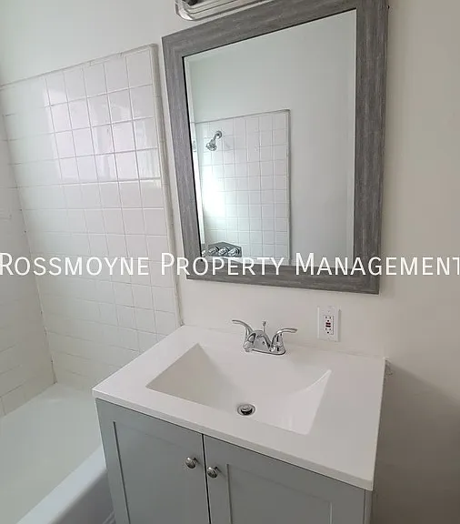 405 E Harvard St #D — Photo 8