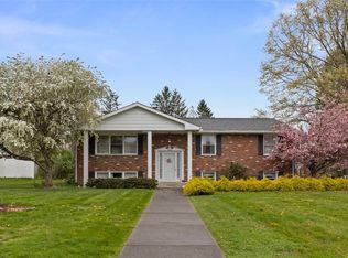 406 Newport Dr, Greensburg, PA 15601