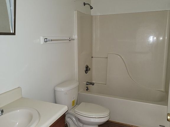 5th image of 101 Foxberry Ct #108