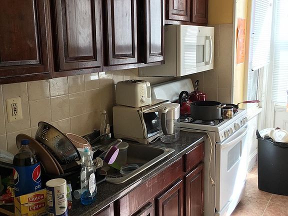 2nd image of 1422 W Susquehanna Ave #2