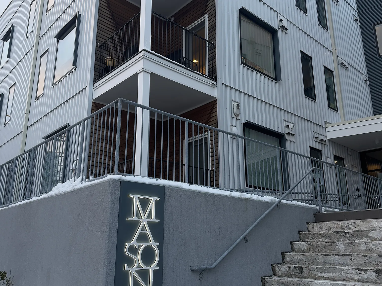 2 bed, 1072 sqft, $4,300 — Photo 3