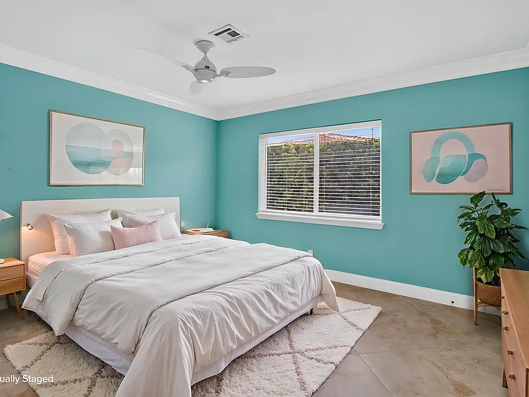 899 Granada Dr — Photo 21