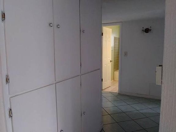 3rd image of 203 Whittier Dr